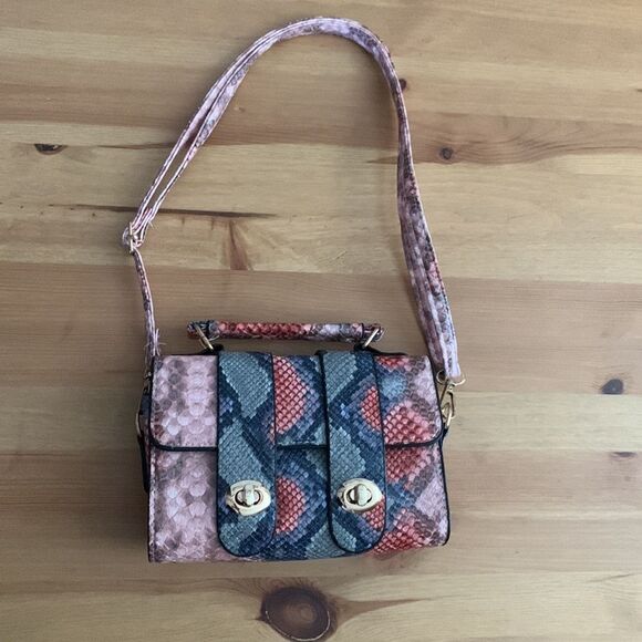 NEW Faux Snakeskin Pattern Shoulder Bag Purse, Removable Strap - Picture 1 of 13